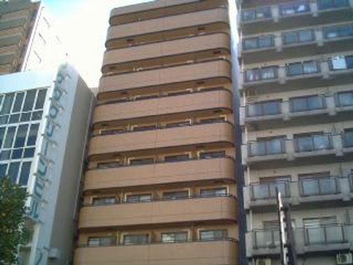 ドミール江戸堀の外観