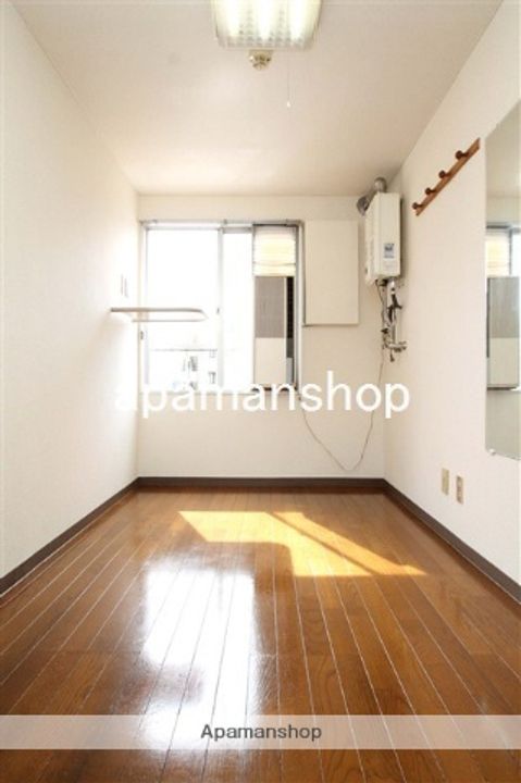 大阪府大阪市西区南堀江4丁目の賃貸マンションの居間