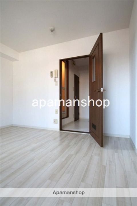 大阪府大阪市西区北堀江3丁目の賃貸マンションの居間