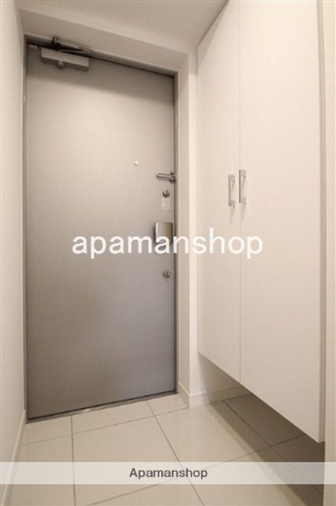 大阪府大阪市西区江戸堀1丁目(マンション)の賃貸物件の玄関
