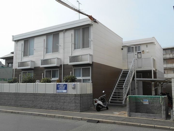 レオパレスステージ福町204の外観