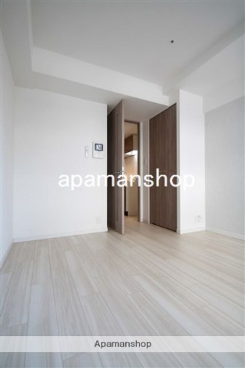 大阪府大阪市西区江戸堀2丁目の賃貸マンションの居間