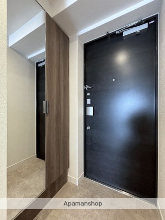 大阪府大阪市浪速区日本橋東2丁目の賃貸マンションの玄関