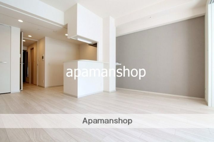 大阪府大阪市中央区高麗橋1丁目の賃貸マンションの居間