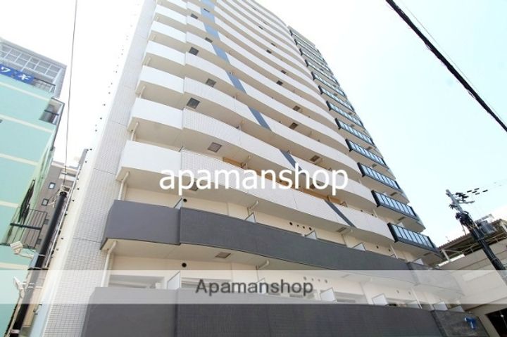 大阪府大阪市中央区博労町1丁目の賃貸マンションの外観