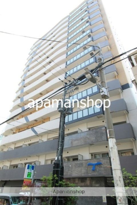 大阪府大阪市中央区博労町1丁目の賃貸マンションの外観