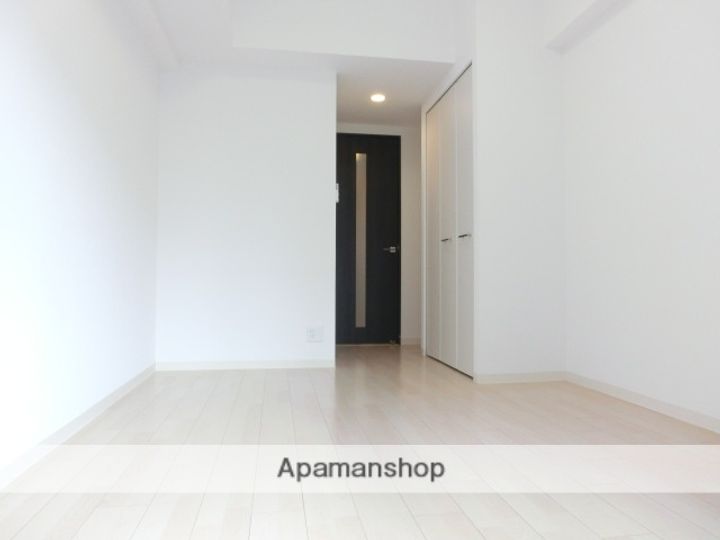 アーデンタワー本町イーストの居間