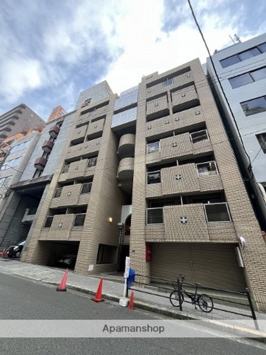 ニューライフ大手前参番館の外観