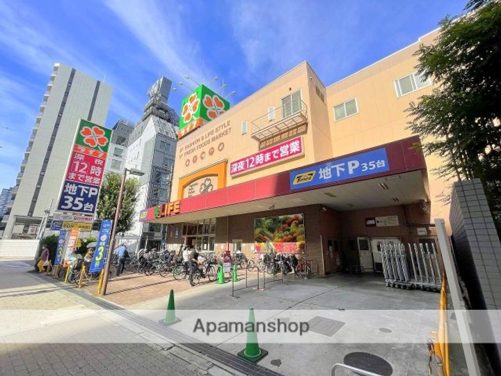 ニューライフ大手前参番館の周辺