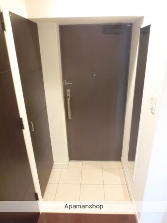 アスヴェルタワー大阪城WESTの玄関