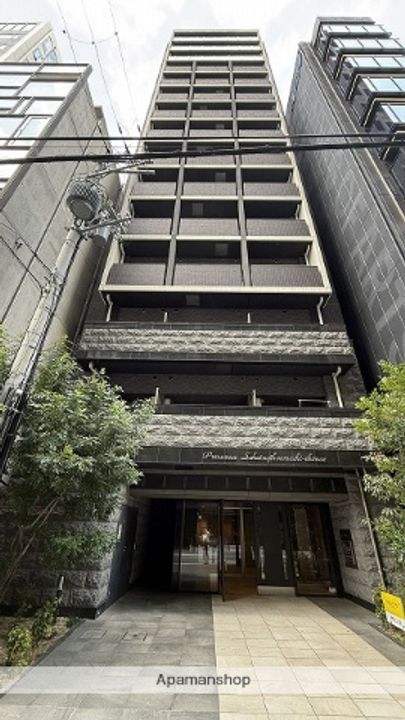 プレサンス堺筋本町駅前の外観