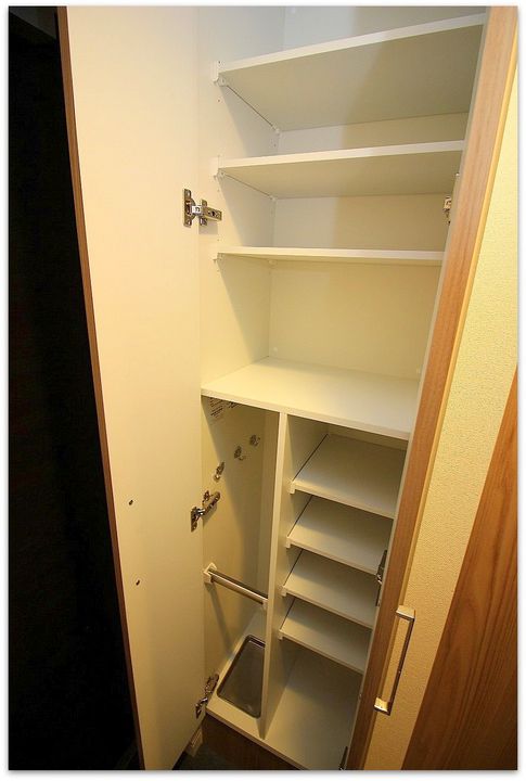 プレサンス松屋町グレイスの玄関