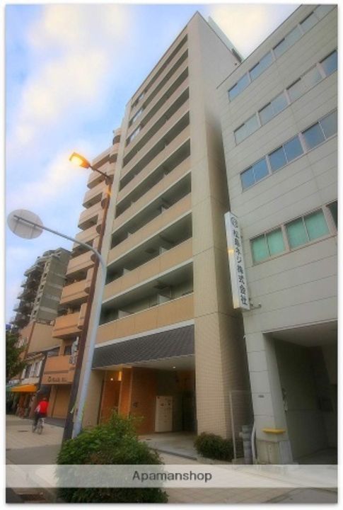 エグゼリエみなと通りの外観