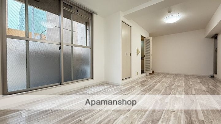 ディアコートセンバの居間