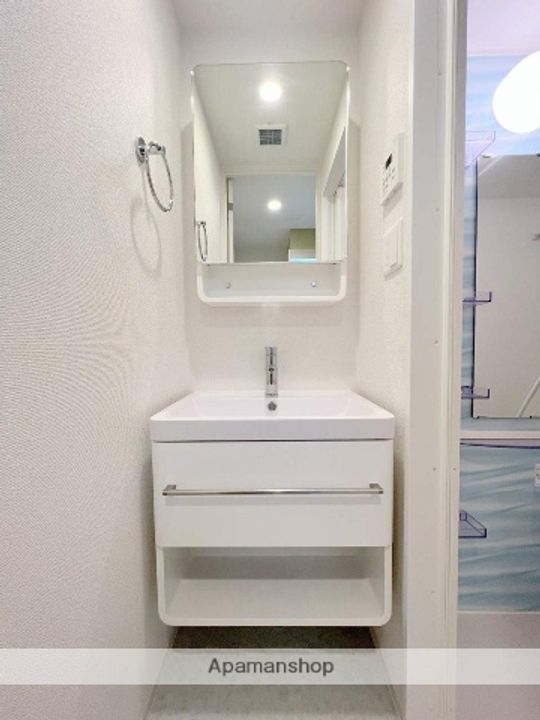 セレニテ本町東リアンの内装