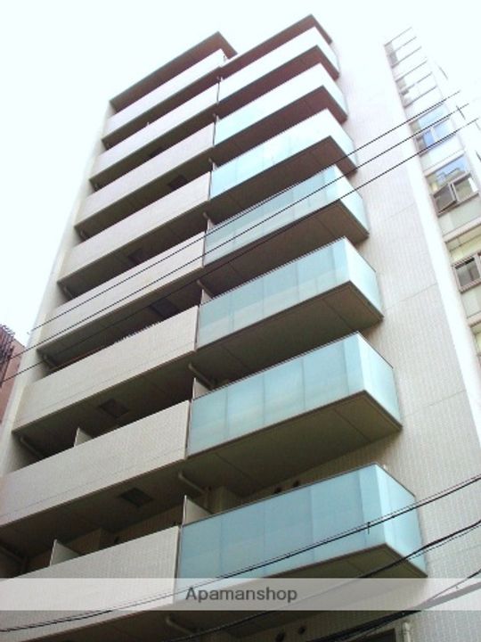 W.O.B HONMACHI−WESTの外観