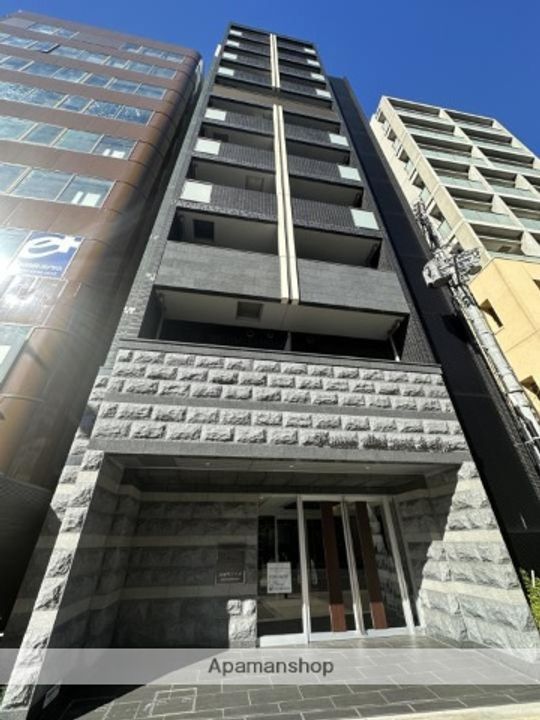 プレサンス南森町ライズの外観