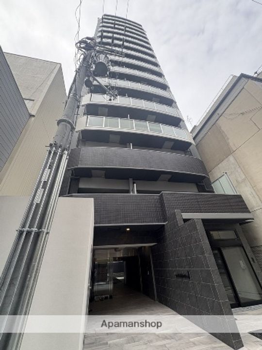 COMFORIA LIV大阪本町の外観