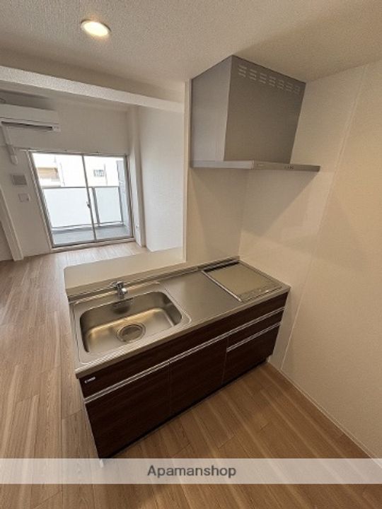 セレニテ南堀江エクラのキッチン