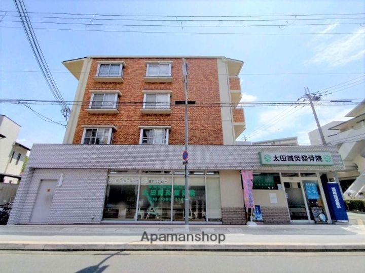 大阪府吹田市五月が丘西の賃貸マンションの外観