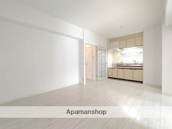 大阪府吹田市五月が丘西の賃貸マンションの居間