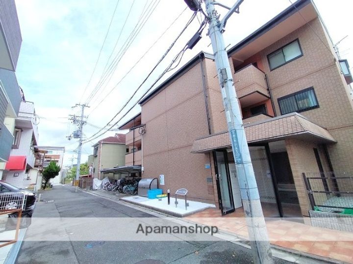 シャルム千里丘の外観