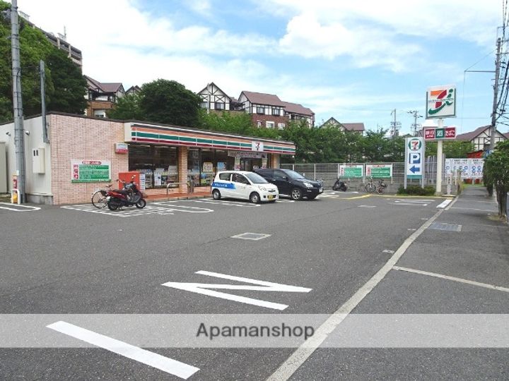 カノープス千里の周辺