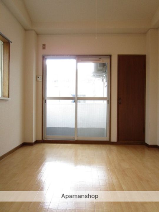 シャルム泉町の内装