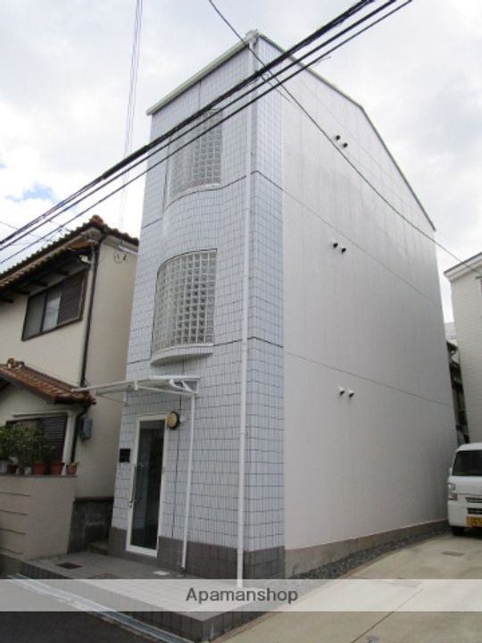 シャルム泉町の外観