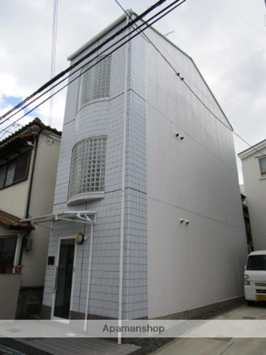 シャルム泉町の外観