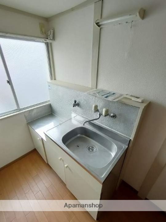 ドルフ山手のキッチン