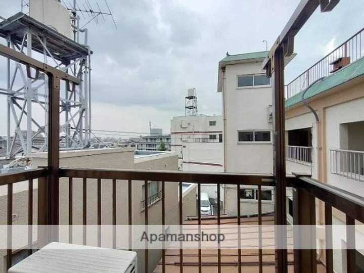 ドルフ山手の内装