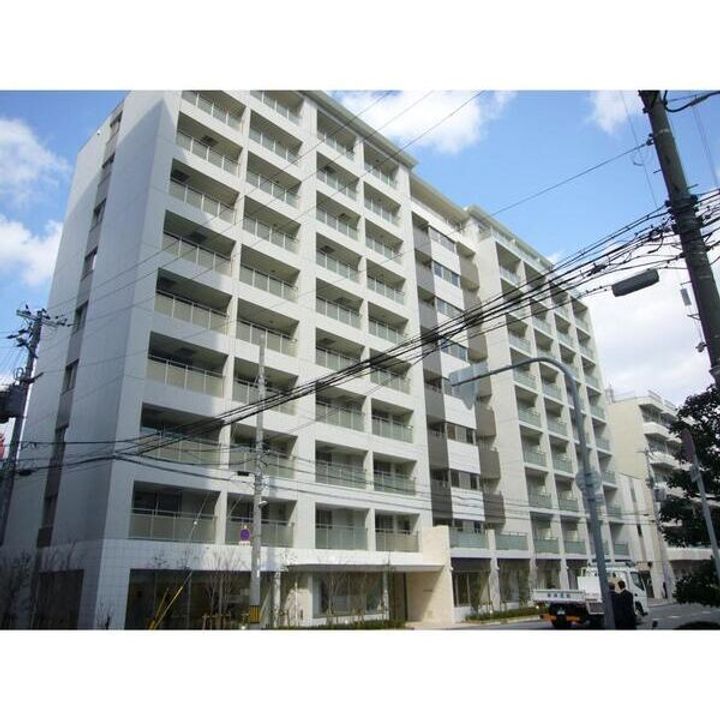 ロハス江坂の外観