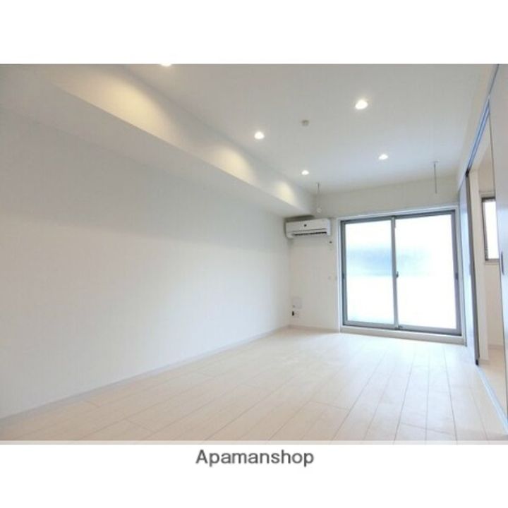 リブリ・昭和園の居間