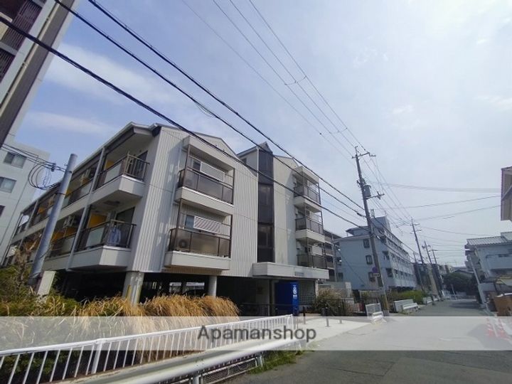 ベストレジデンス関大前Ⅰの外観