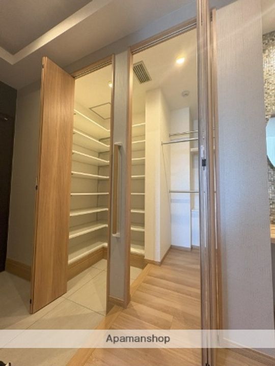 プレミアムコート千里丘の内装