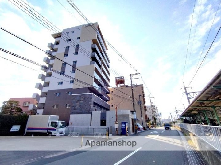 プレミアムコート千里丘の外観