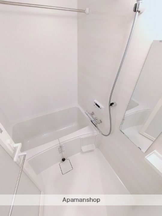 コンフォリア新大阪宮原Qの風呂