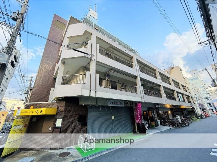 都島岡本マンションの外観