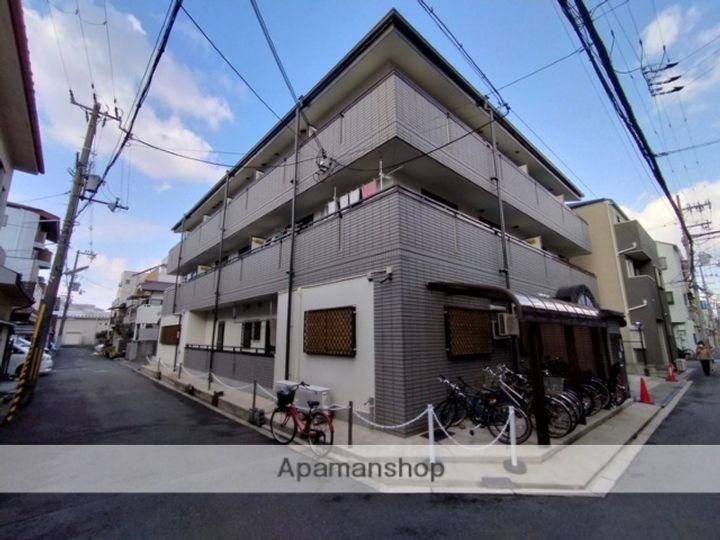 クローバーマンションの外観