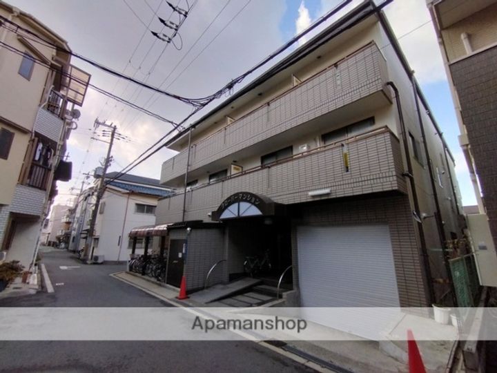 クローバーマンションの外観
