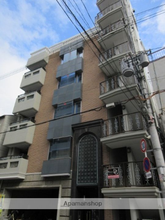 リトルハウス中央の外観