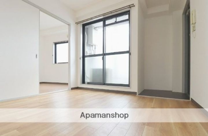 アムール1の居間