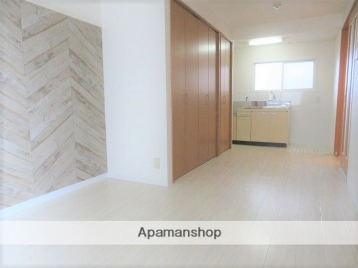 花園マンションの居間