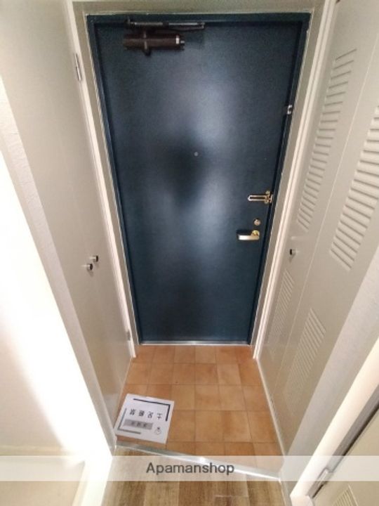 エンブレム都島の玄関