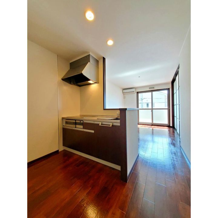 アヴェニュー暁町203号室のキッチン