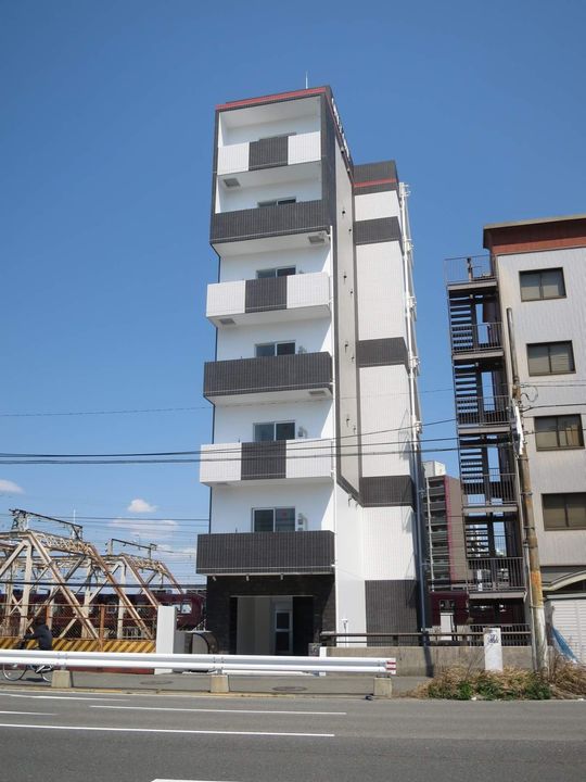 大阪府大阪市北区中津7丁目の賃貸マンションの外観