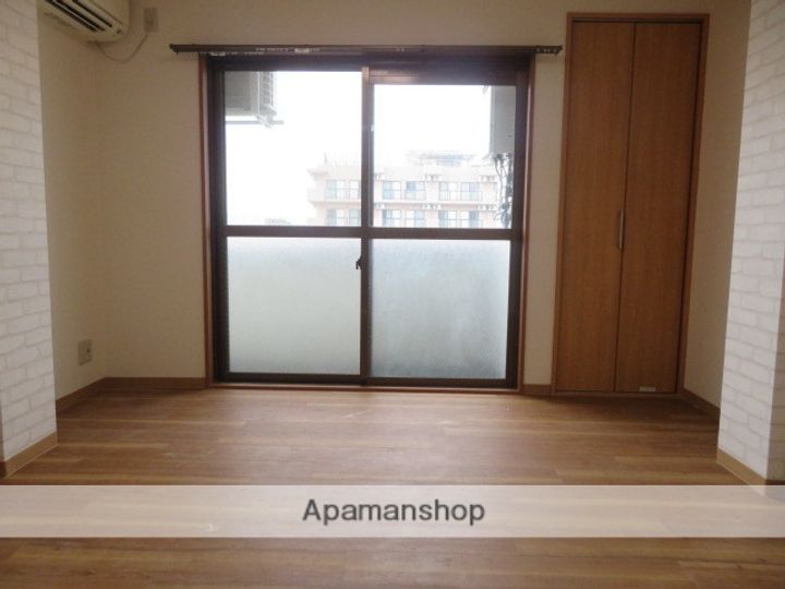 ビルシャナ柳通の内装