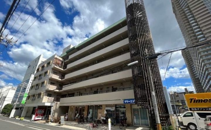 ニュー京阪マンションの外観