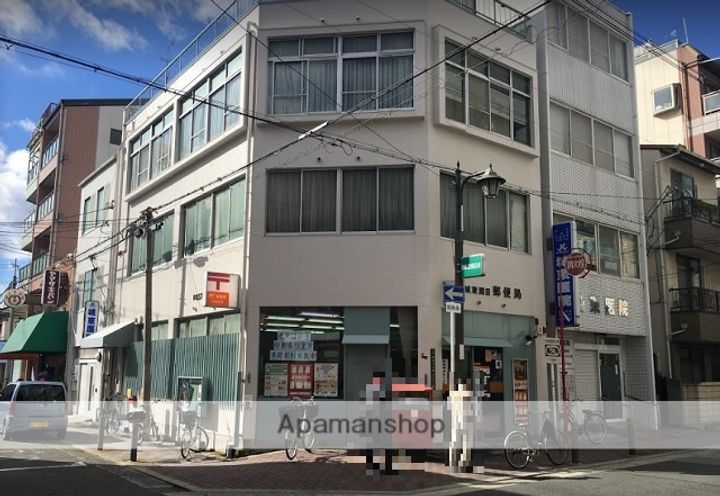 モイスンビルの周辺